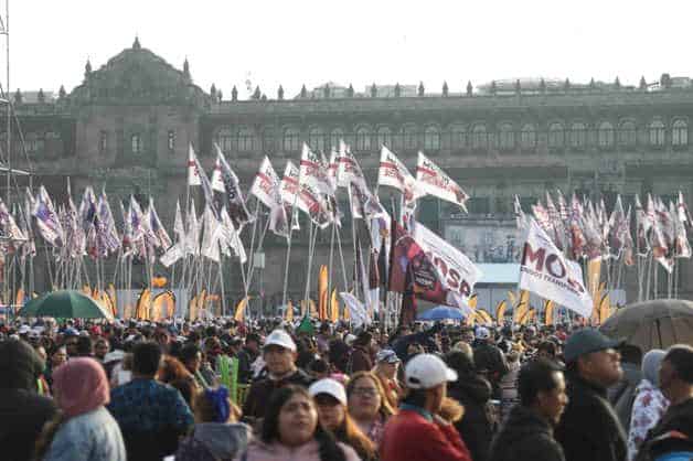 Comienzan a abarrotar el Zócalo por festejo Cuarta Transformación en el Zócalo