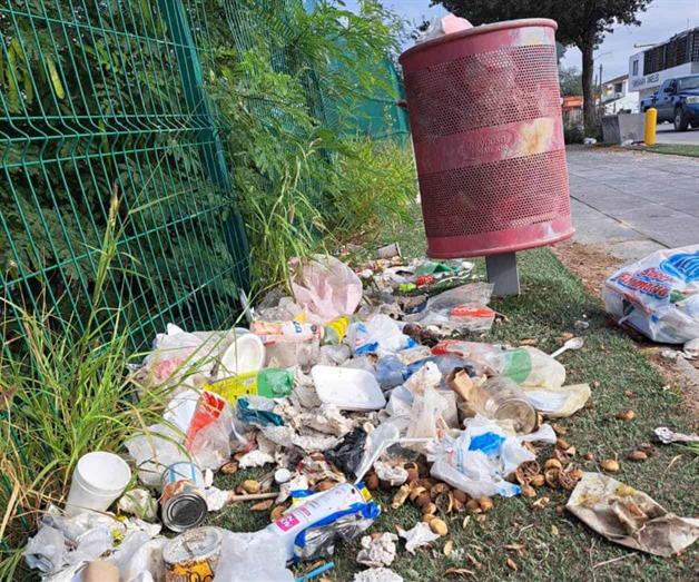 Luce abandono total  en el Parque Linea