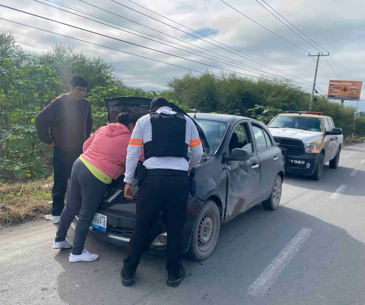 Tránsito Estatal brinda apoyo a automovilistas