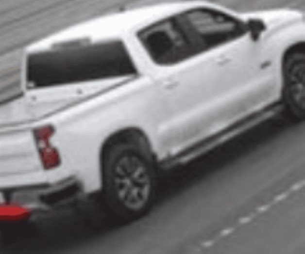 Acusan de asesinato a dos hombres prófugos Acusan de asesinato a dos hombres prófugos