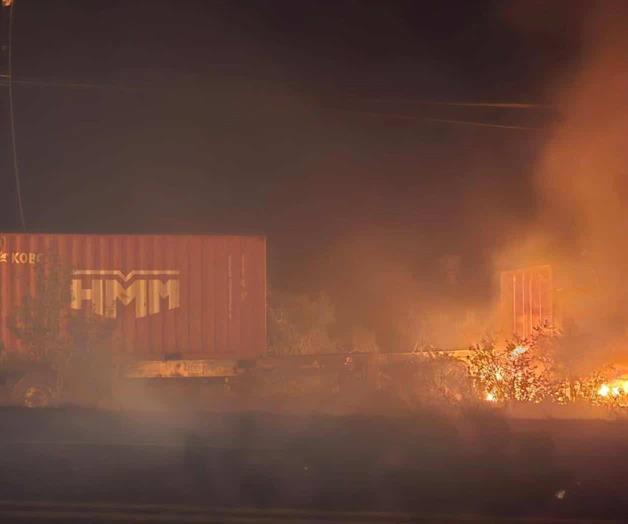 Incendio en carretera Victoria-Matamoros provoca lesiones a personas Incendio en carretera Victoria-Matamoros provoca lesiones a personas