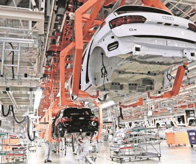 Producción automotriz en México se desploma 8.3% en noviembre Producción automotriz en México se desploma 8.3% en noviembre