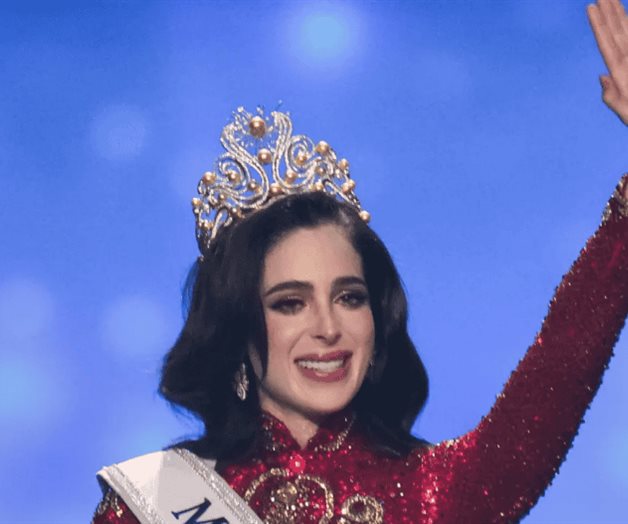 Fátima Bosch abandona entrevista con Telemundo Fátima Bosch abandona entrevista con Telemundo