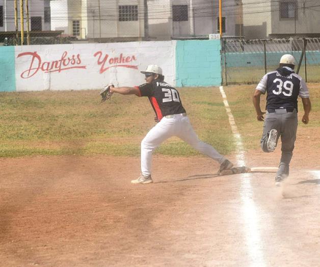 Gana La Pila el primer juego de serie semifinal Gana La Pila el primer juego de serie semifinal