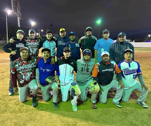 Los Compadres se aferran al liderato Los Compadres se aferran al liderato