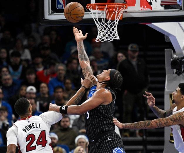 Magic supera al Heat y disputará la semifinal de la Copa de la NBA Magic supera al Heat y disputará la semifinal de la Copa de la NBA