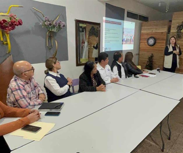 Llevan trámites a pueblos ejidos