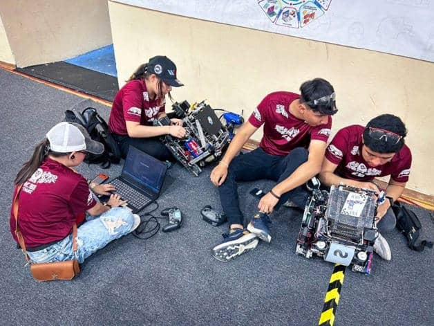 Alumnos de Matamoros destacan en Campeonato Internacional de Robótica