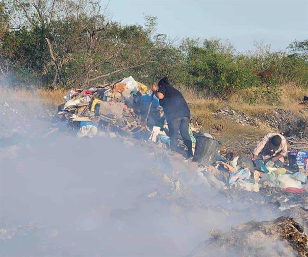 Viven familias de la basura Viven familias de la basura