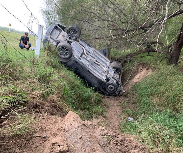 Volcadura en la Matamoros-Reynosa deja dos jóvenes lesionados Volcadura en la Matamoros-Reynosa deja dos jóvenes lesionados
