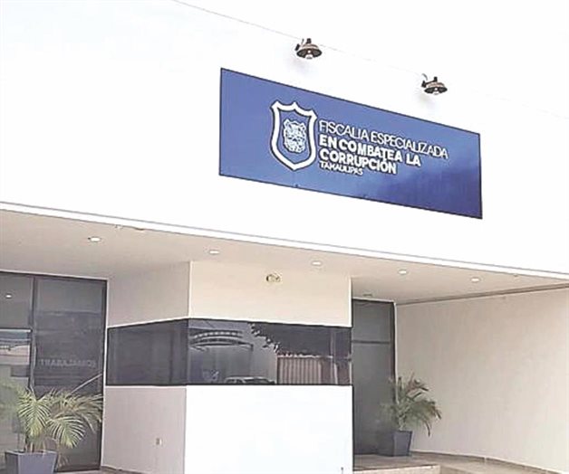 Van contra exfuncionarios Van contra exfuncionarios