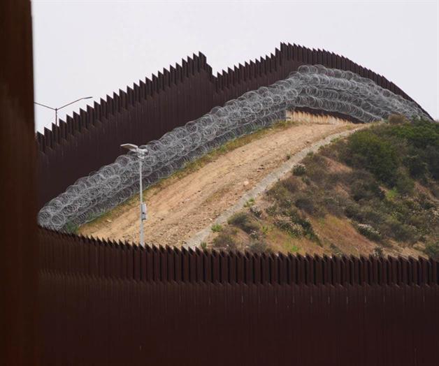 Gobierno de Trump añade zona militarizada a la frontera de California con México Gobierno de Trump añade zona militarizada a la frontera de California con México