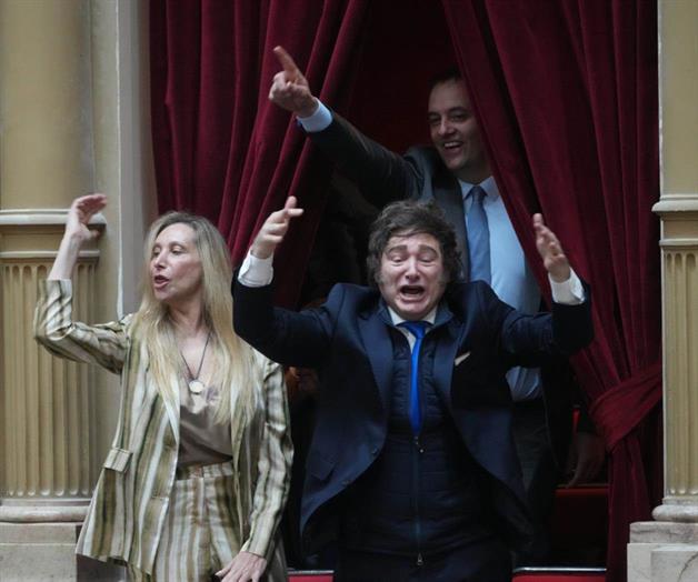 Javier Milei envía reforma laboral al Congreso argentino Javier Milei envía reforma laboral al Congreso argentino