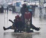 Lluvia y frío agravan las penurias de Gaza en medio de la guerra Lluvia y frío agravan las penurias de Gaza en medio de la guerra