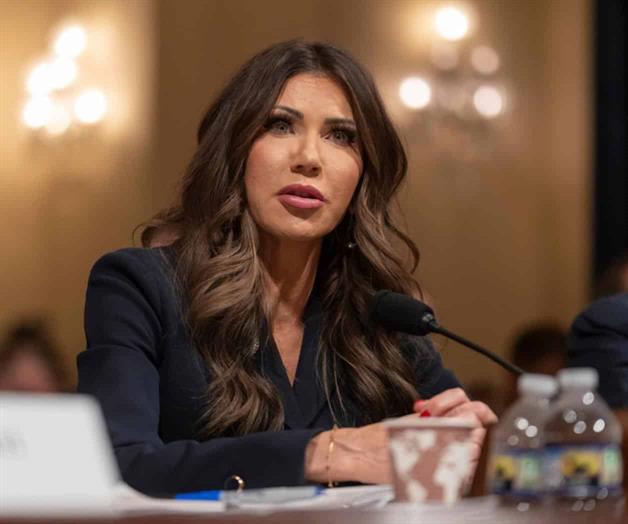 Kristi Noem defiende políticas de inmigración en audiencia del Congreso Kristi Noem defiende políticas de inmigración en audiencia del Congreso