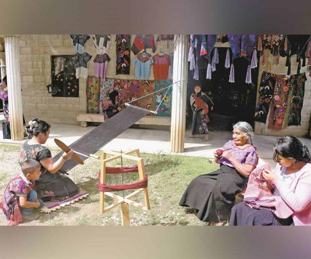 Plan Michoacán prevé dar recursos a 5 mil mujeres artesanas