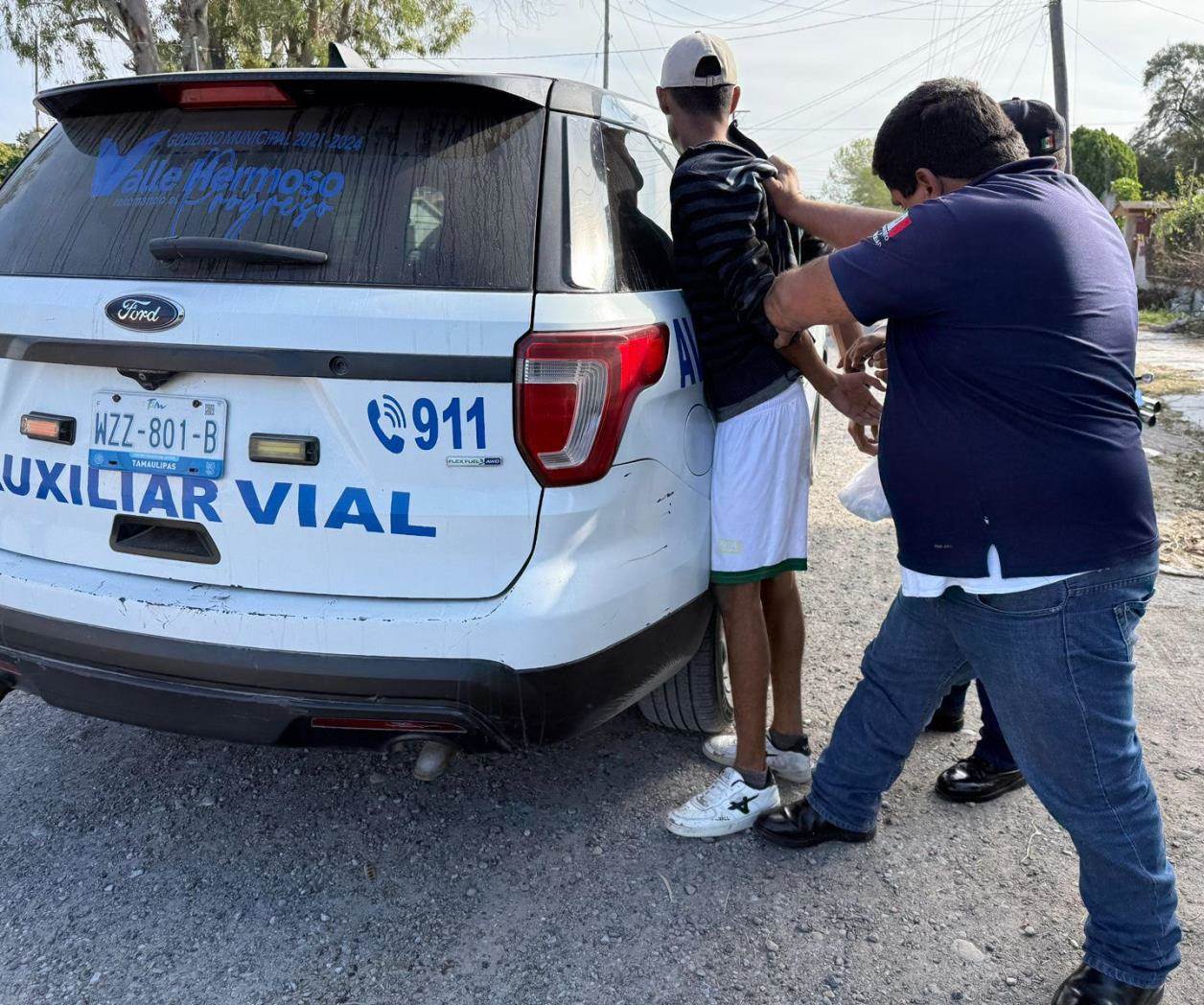 Vecinos retienen a depravado sexual