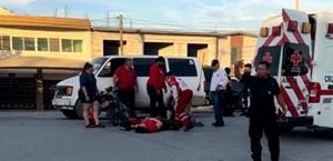 Chocan moto y camioneta