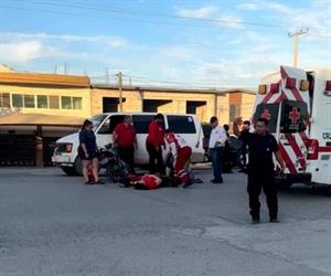 Chocan moto y camioneta