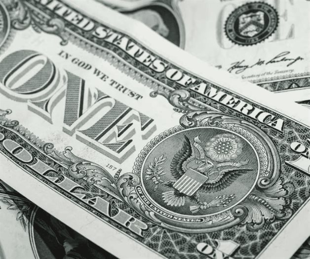 Dólar rompe el piso de 18 pesos Dólar rompe el piso de 18 pesos