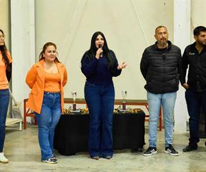 Culmina activista contra la violencia a las mujeres