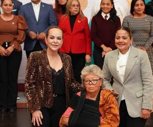 Entregan lentes en Nuevo Laredo Entregan lentes en Nuevo Laredo