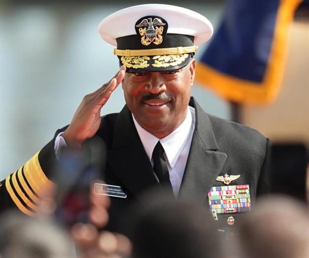 Se retira el almirante que supervisa las operaciones militares de EEUU en América Latina Se retira el almirante que supervisa las operaciones militares de EEUU en América Latina