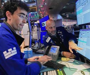 Registra Wall Street su peor d&iacute;a en 3 semanas