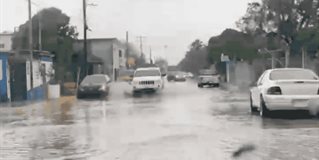 Minutos de lluvia colapsan ciudad Minutos de lluvia colapsan ciudad