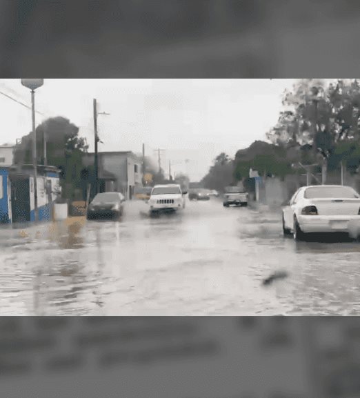 Minutos de lluvia colapsan ciudad