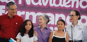 Llevan Navidad a ejido Higuerillas