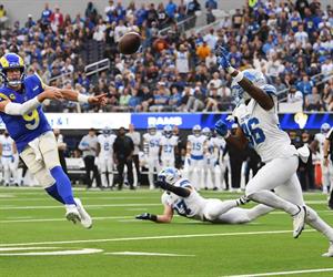 Matthew Stafford lidera a L.A. Rams sobre los Leones