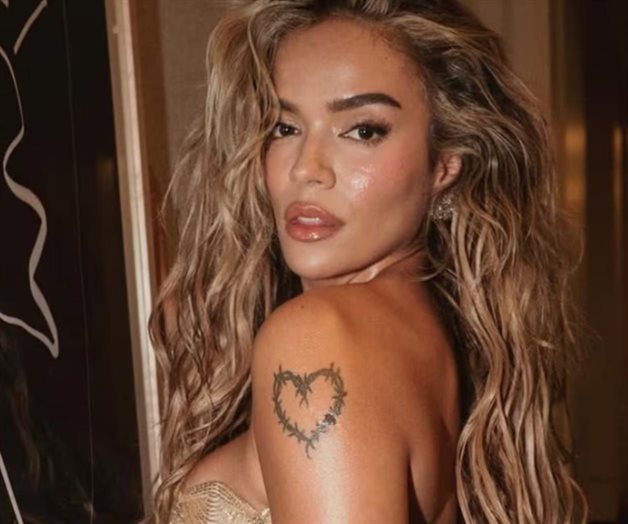 Karol G luce nuevo corte de cabello Karol G luce nuevo corte de cabello