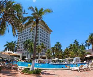 Hotel Emporio en  Ixtapa cierra sus  puertas por huelga