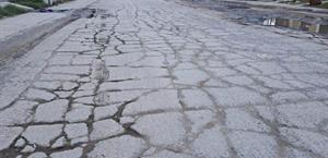 El Paseo de Las Flores, hundida en el abandono