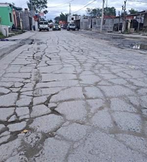 El Paseo de Las Flores, hundida en el abandono