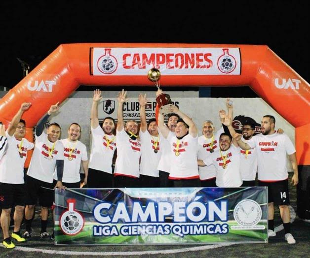 ¡Primer campeón magisterial! ¡Primer campeón magisterial!