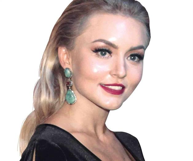 Las mujeres somos fuertes por cómo nos levantamos: Boyer Las mujeres somos fuertes por cómo nos levantamos: Boyer