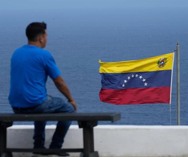 La amenaza de bloqueo petrolero genera ansiedad en Venezuela, pero la gente sigue con su vida diaria La amenaza de bloqueo petrolero genera ansiedad en Venezuela, pero la gente sigue con su vida diaria