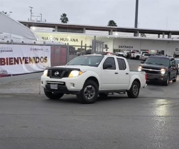 Llega oleada de paisanos Llega oleada de paisanos