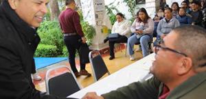 Cierran Municipio  ofertando empleo