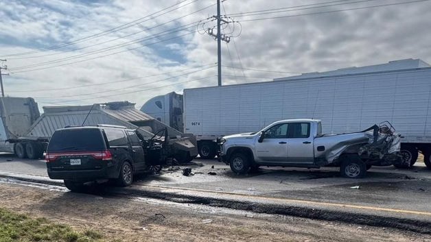 Persecución del DPS termina con volcadura; aseguran 11 migrantes Persecución del DPS termina con volcadura; aseguran 11 migrantes