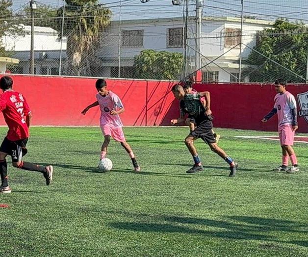 Real Maletas se mantienen en el liderato