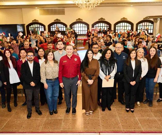 Entregan actas de doble nacionalidad