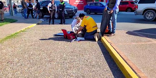 Ciclista herido al ser arrollado por una camioneta en el boulevard Miguel Hidalgo