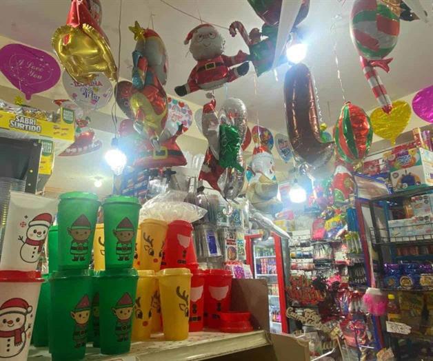 Comercio de dulces y desechables en alza