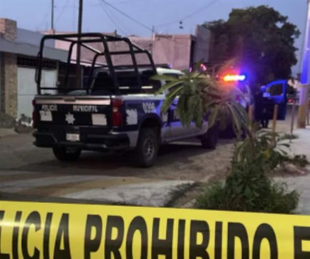 Encuentran cuerpo de mujer en veh&iacute;culo en Los Mochis