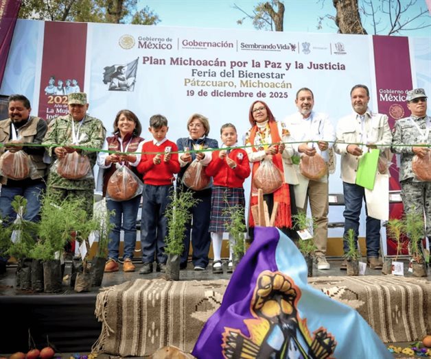 Feria del Bienestar en P&aacute;tzcuaro impulsa el programa Sembrando Vida