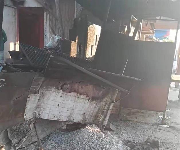 Conductor embiste asador de pollos de negocio en R&iacute;o Bravo