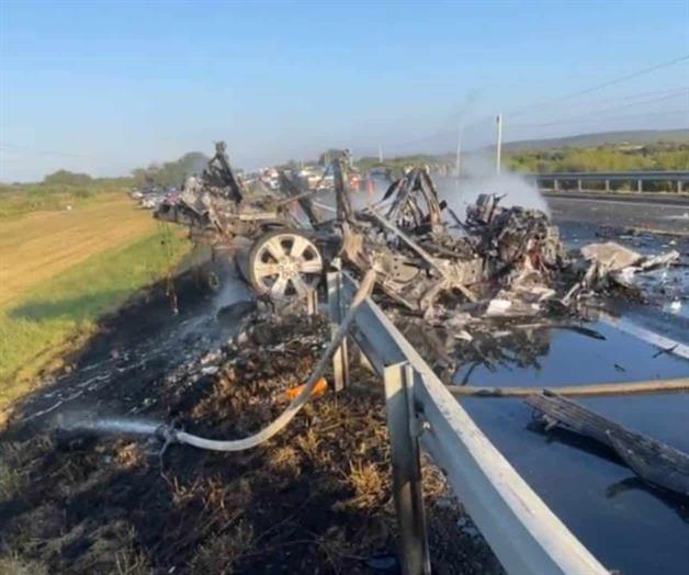 Choque deja 4 muertos y 6 heridos graves en la Victoria-Zaragoza